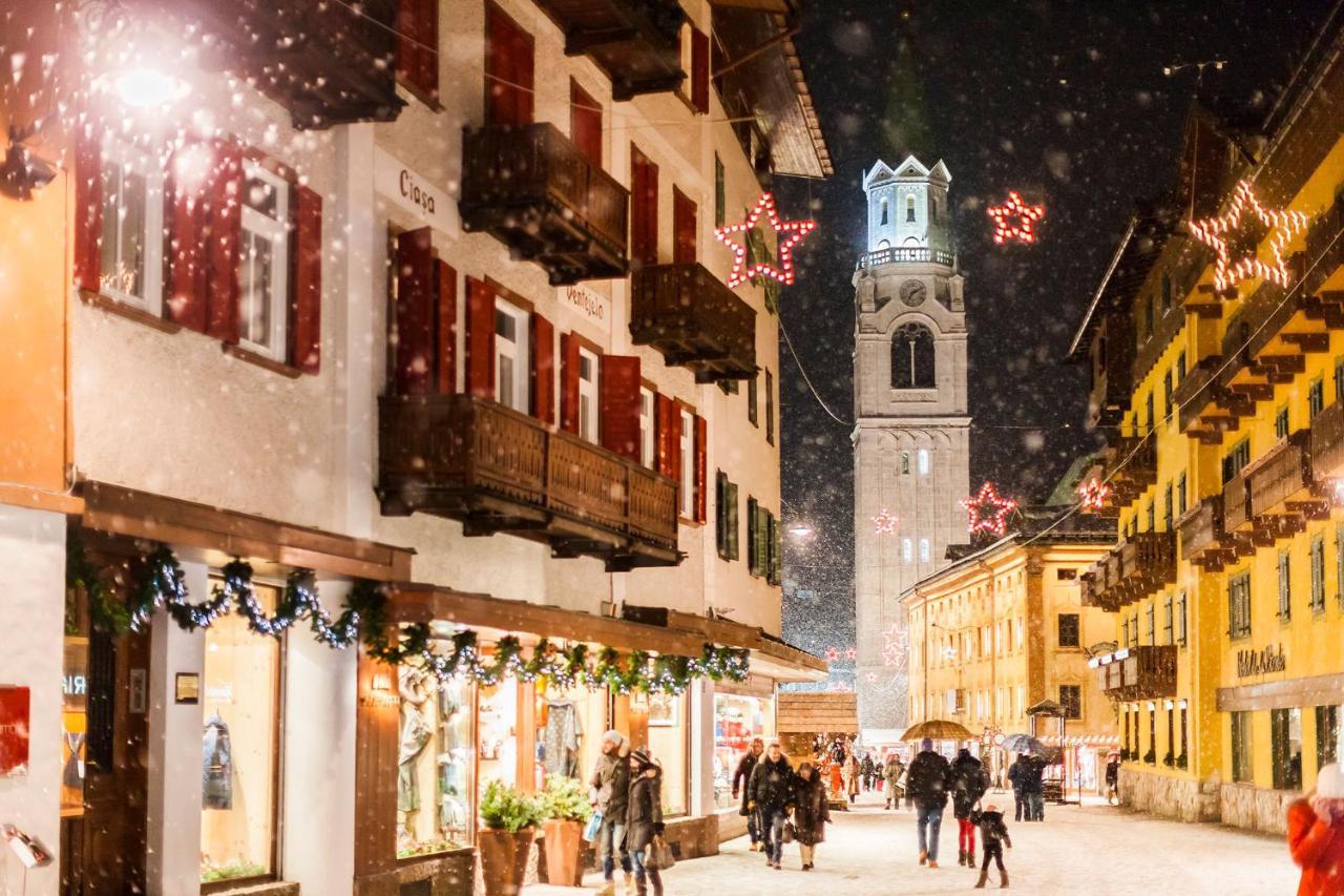 Hotel Corona Cortina dʼAmpezzo Zewnętrze zdjęcie
