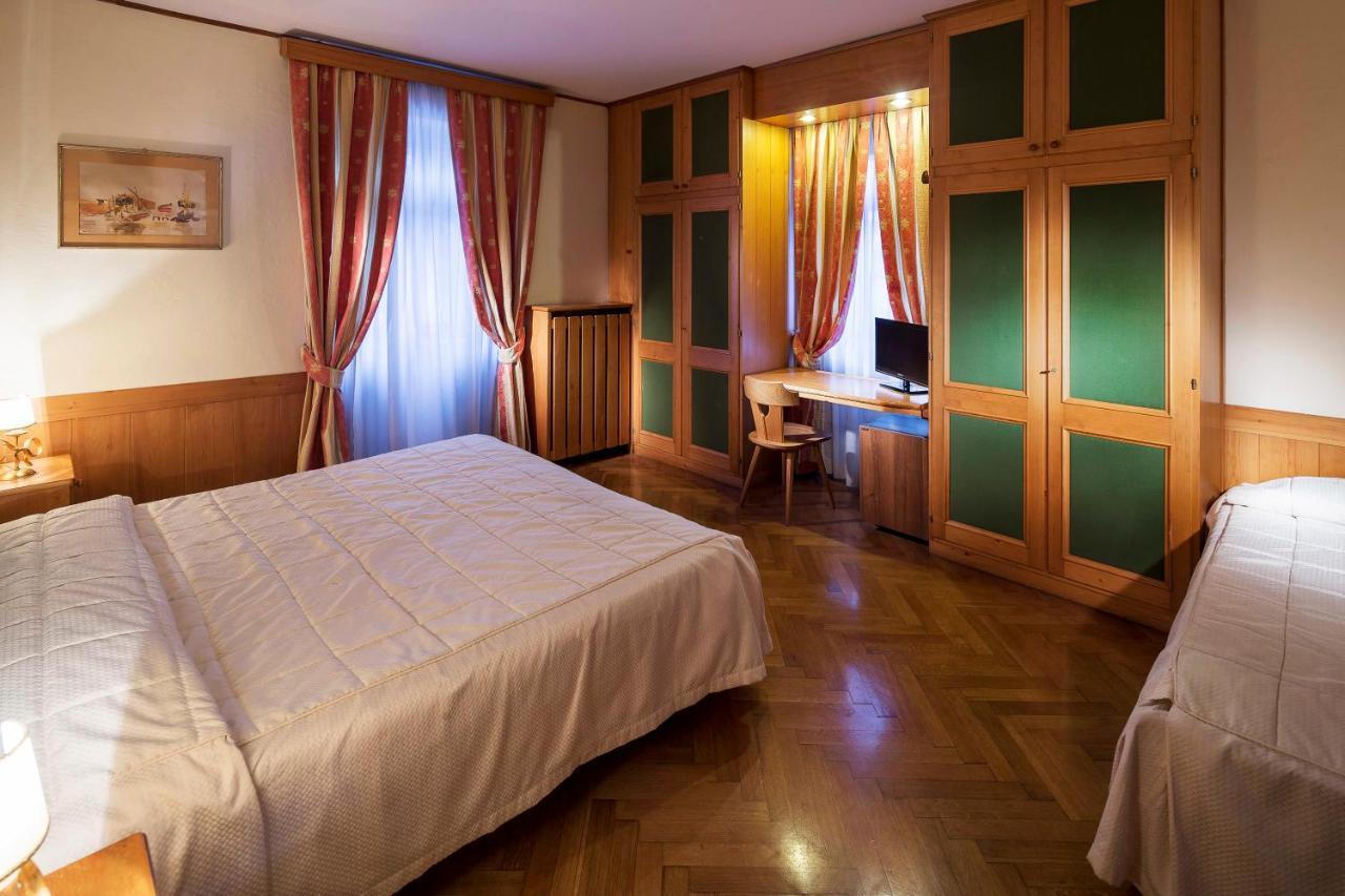 Hotel Corona Cortina dʼAmpezzo Zewnętrze zdjęcie