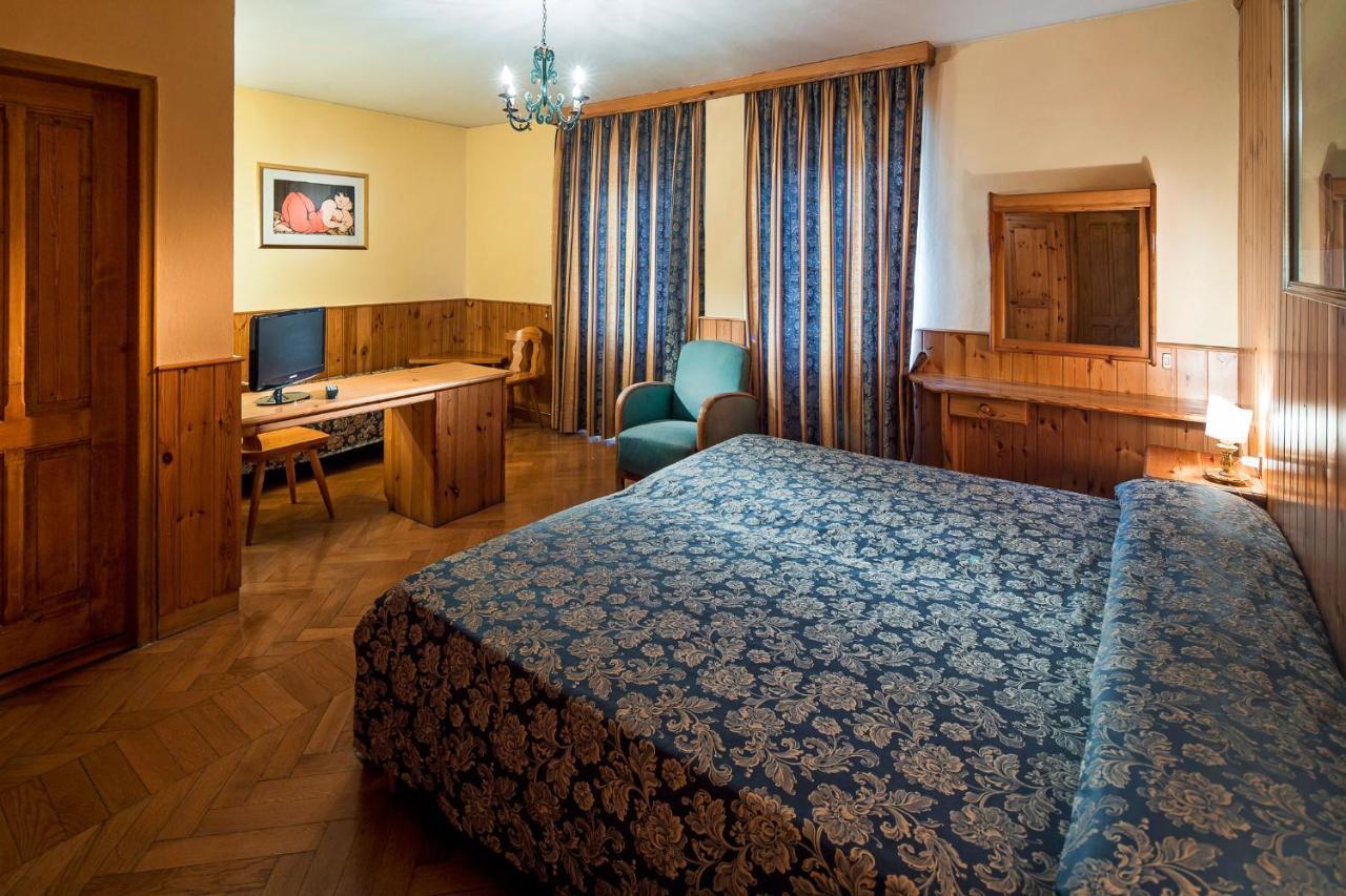 Hotel Corona Cortina dʼAmpezzo Zewnętrze zdjęcie