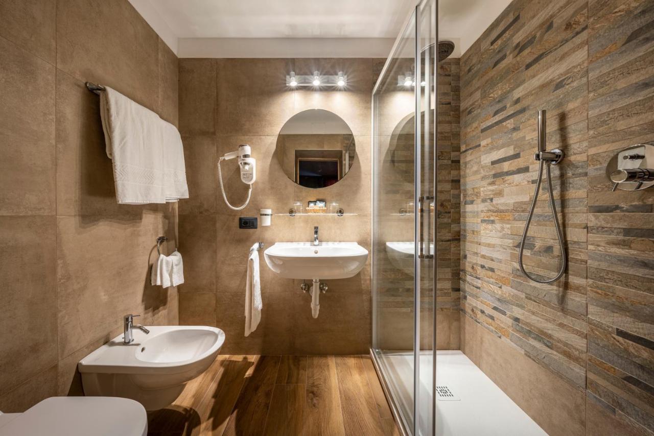 Hotel Corona Cortina dʼAmpezzo Zewnętrze zdjęcie