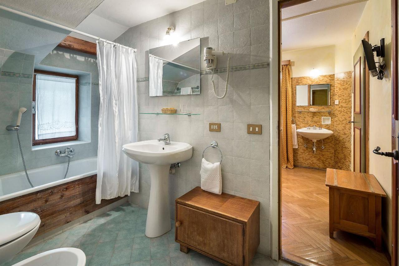 Hotel Corona Cortina dʼAmpezzo Zewnętrze zdjęcie