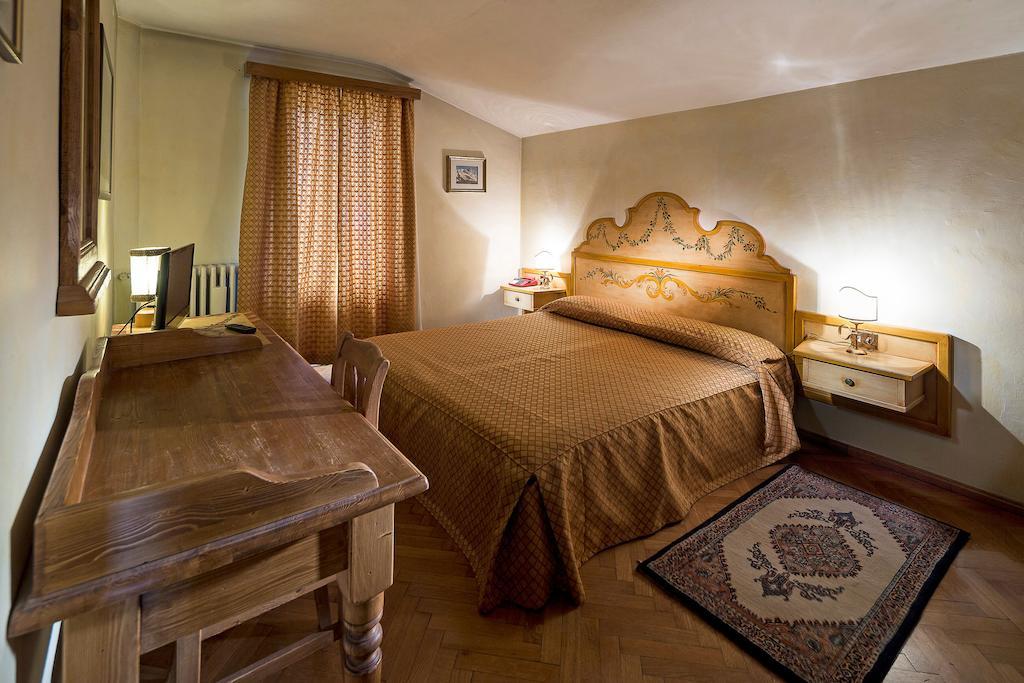 Hotel Corona Cortina dʼAmpezzo Pokój zdjęcie
