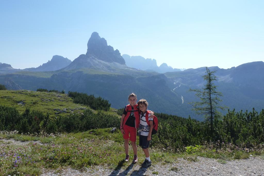 Hotel Corona Cortina dʼAmpezzo Zewnętrze zdjęcie