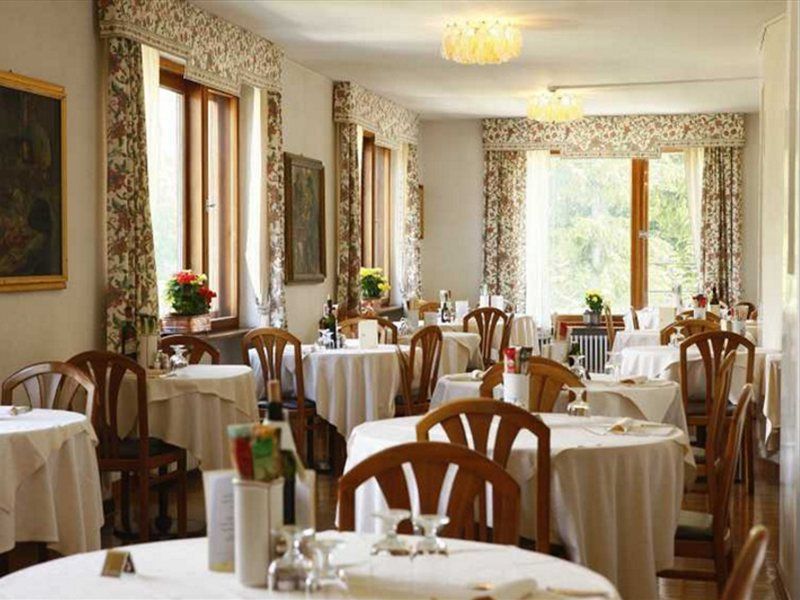 Hotel Corona Cortina dʼAmpezzo Zewnętrze zdjęcie