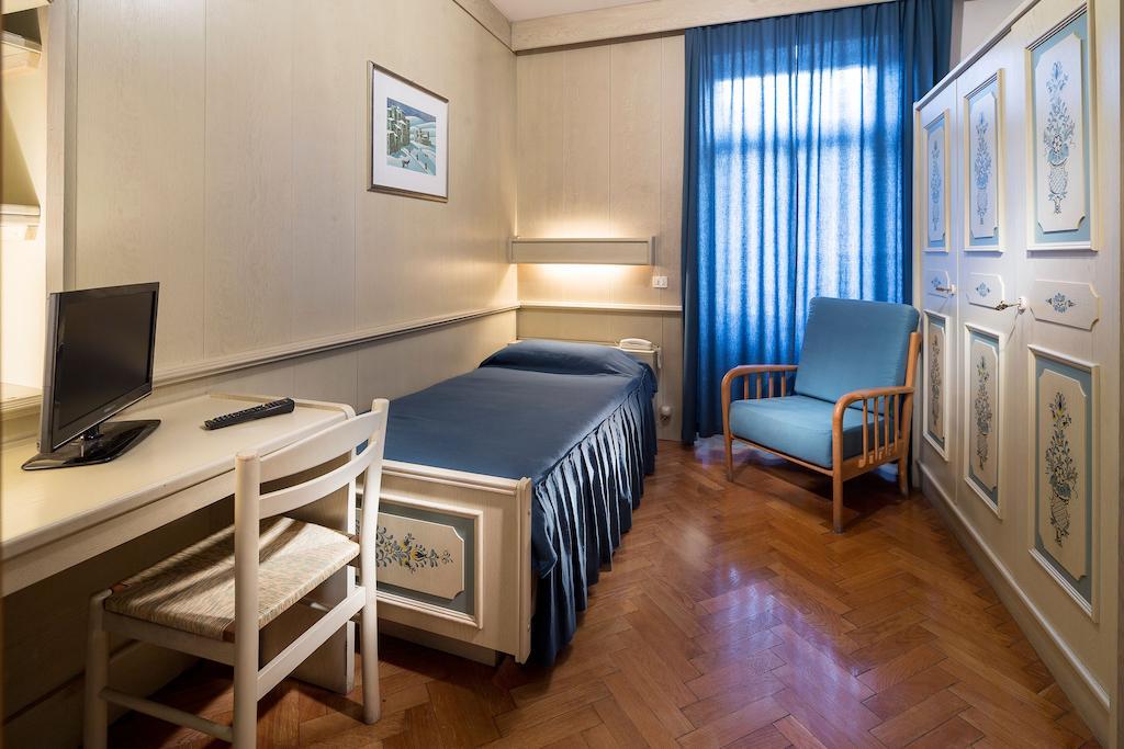 Hotel Corona Cortina dʼAmpezzo Zewnętrze zdjęcie