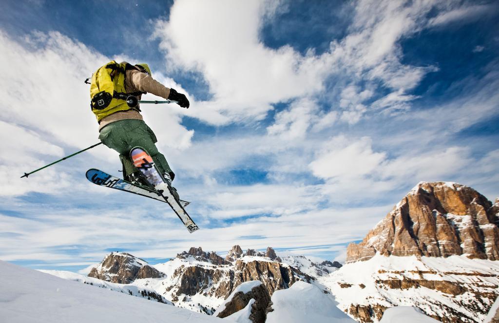 Hotel Corona Cortina dʼAmpezzo Zewnętrze zdjęcie